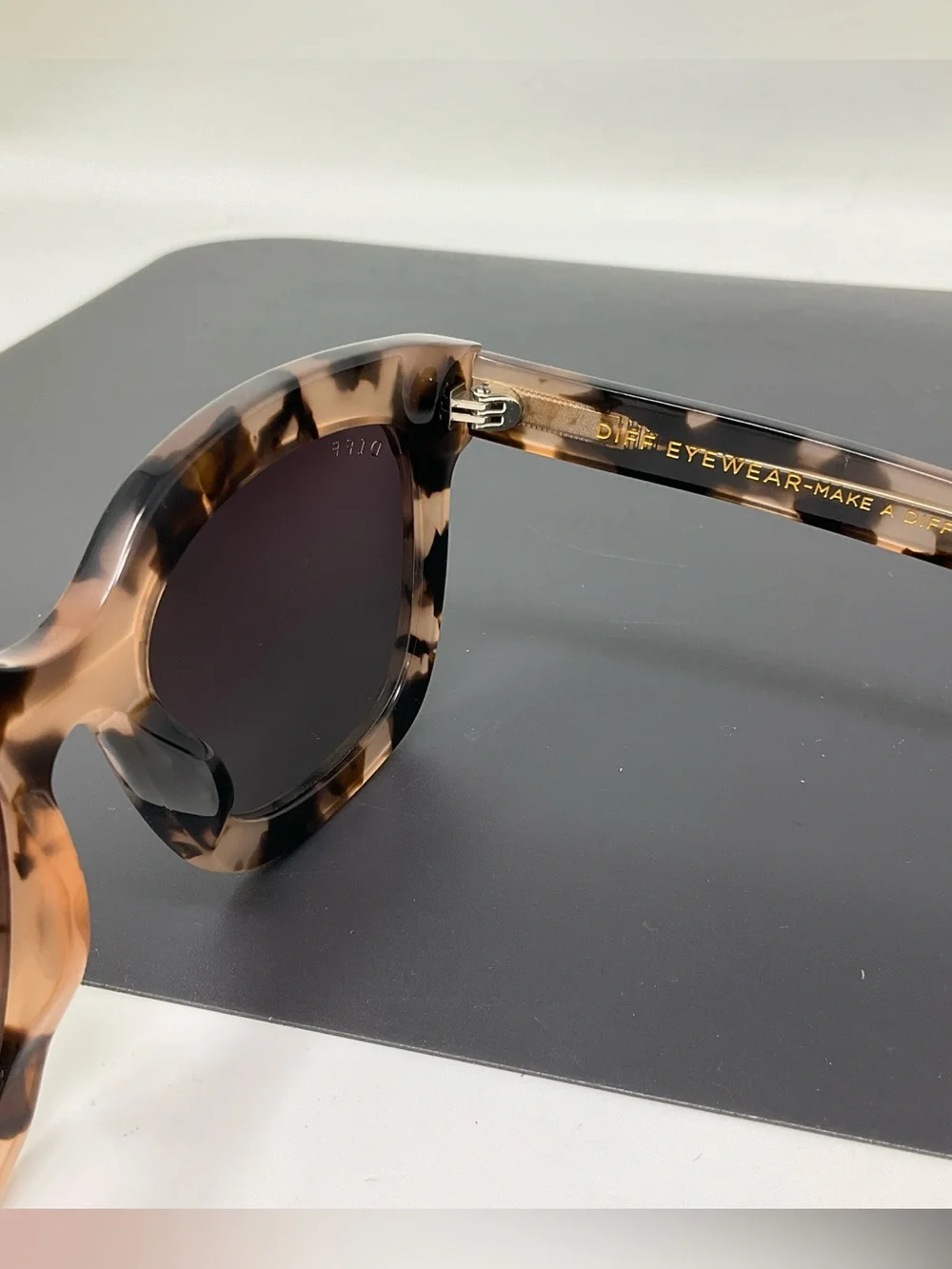 DIFF Women’s Carson polarized Sunglasses